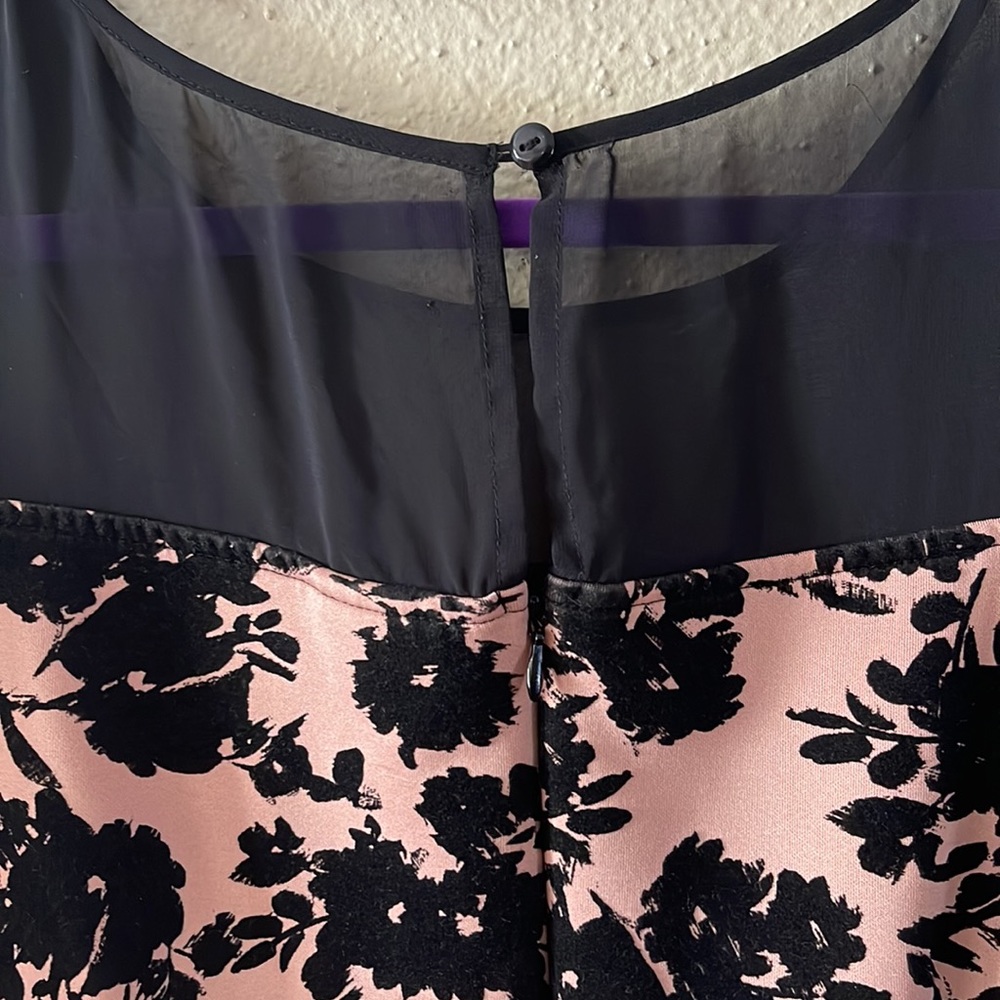 PINK AND BLACK DRESS WITH BLACK FLORAL PRINT SIZE 12 ENFOCUS STUDIO - Picture 3 of 8